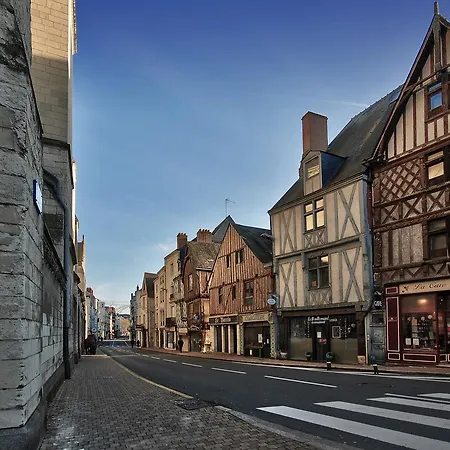 Le Petit Logis De Tinténiac